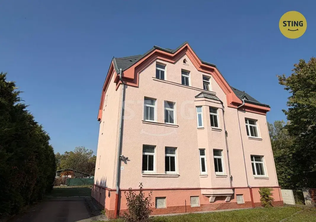 Pronájem samostatného patra kanceláří. , 136063