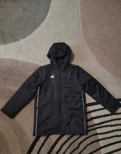 Dětská.zimní bunda Adidas vel.140