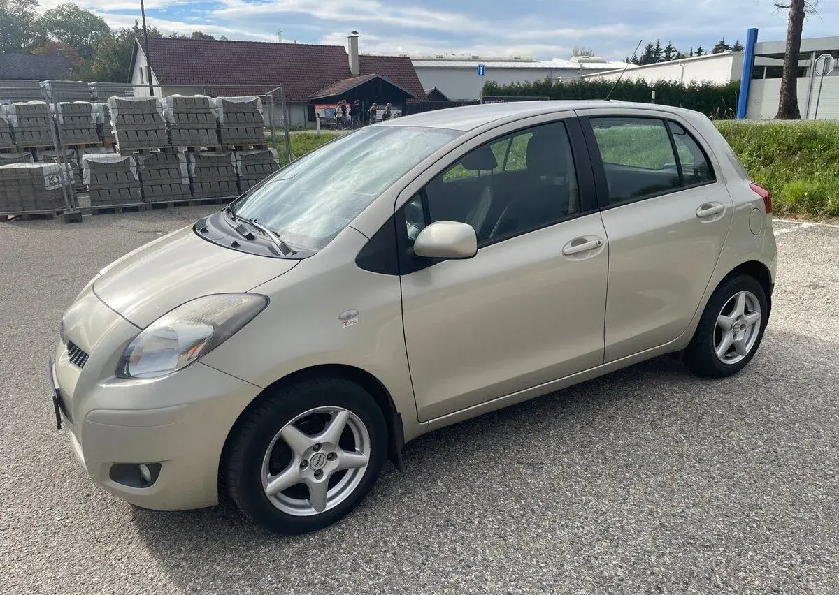 Toyota Yaris – 2011, 195 000 km