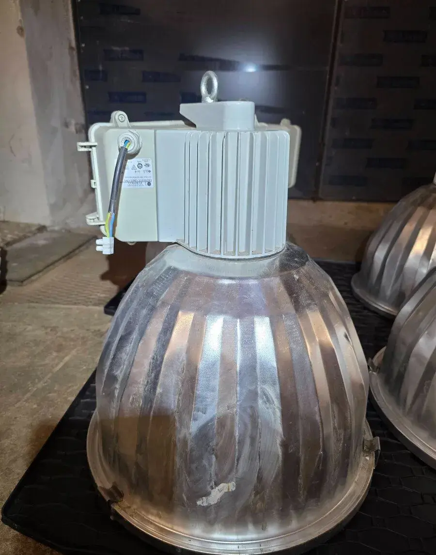 Industriální lampy GE Eurobay - průmyslové, retro - max 4ks