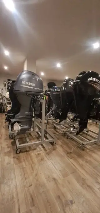 Použitý Lodní motor Mercury, Suzuki, Evinrude, Yamaha, Honda