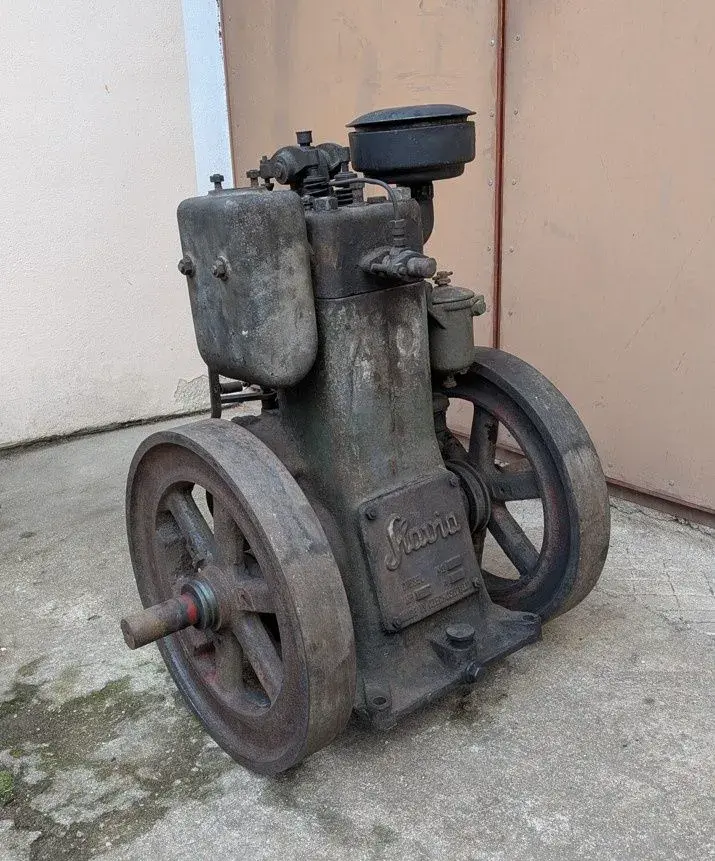 Stabilní motor Slavia Diesel 5HP