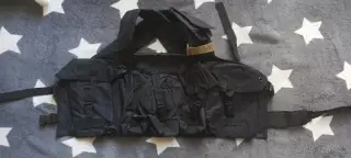 Airsoftová vesta