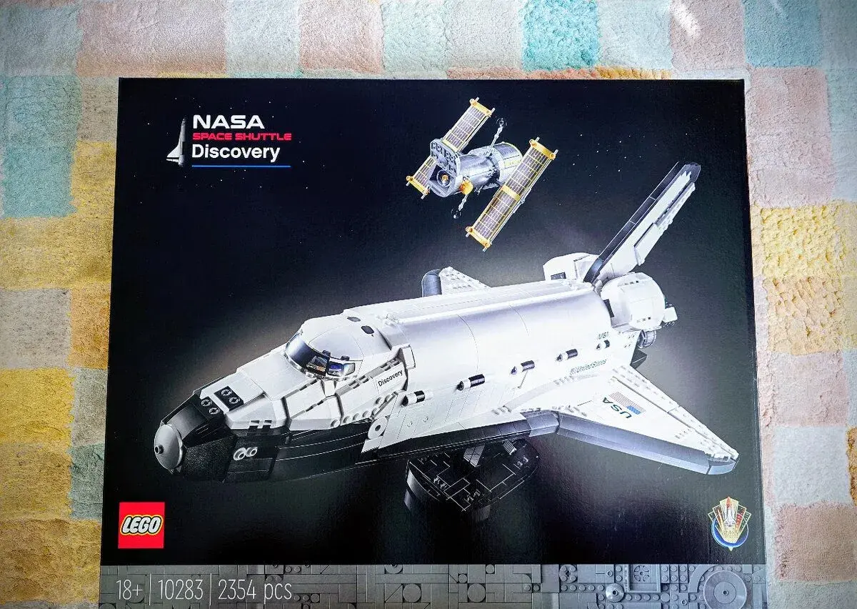 🛰️ LEGO 10283 NASA Space Shuttle Discovery (Raketoplán) +🎁