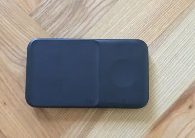 Samsung EP-P4300TBEGEU bezdrátová nabíječka Duo Pad