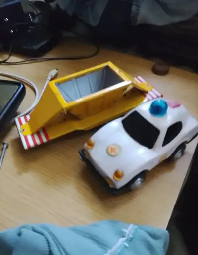 Retro kovová autíčka