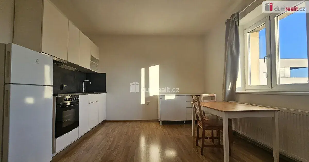 Pronájem 2kk 37m2 P9 Libeň Na stráži po rekonstrukci zařízen