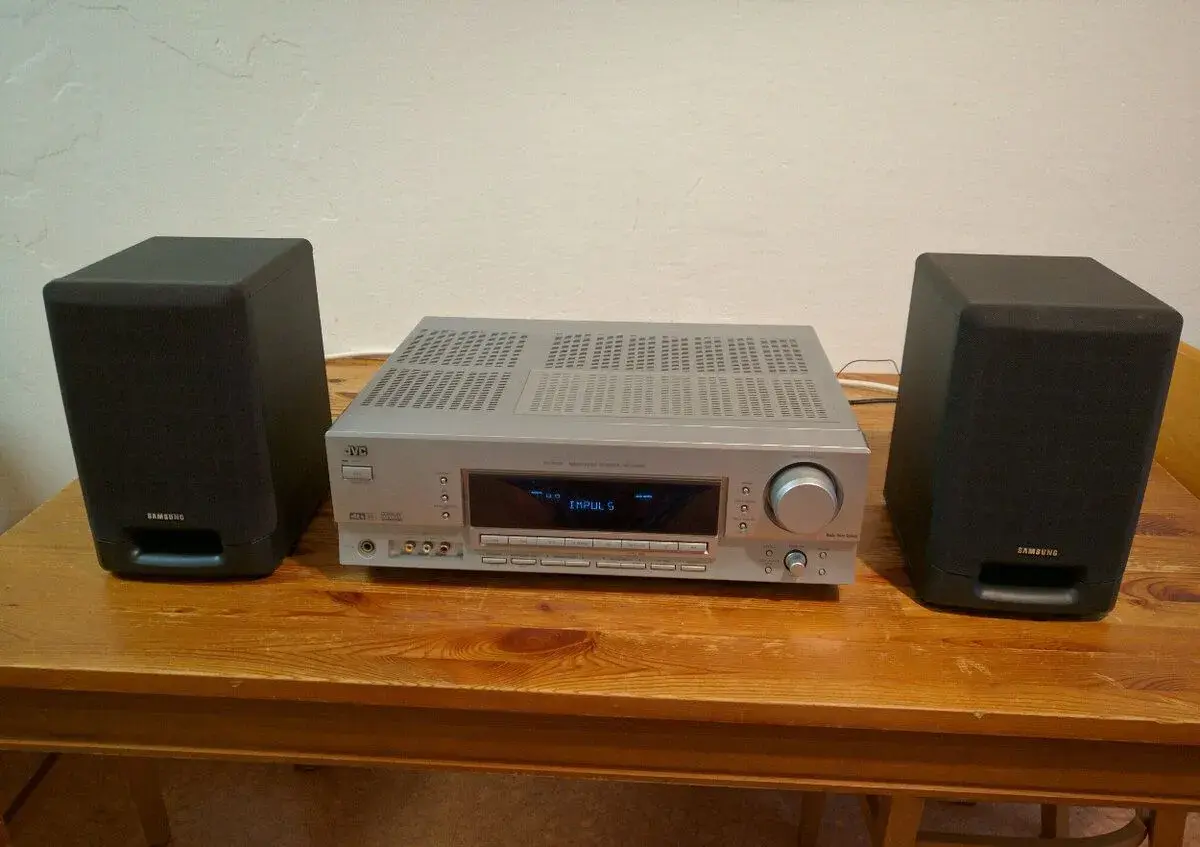 Receiver JVC RX-5062S + repro 2 x 25 W RMS