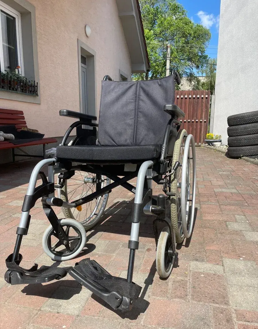Breezy Parix2 - standardní invalidní vozík