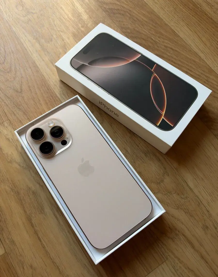 Apple iPhone 16 Pro 128GB přírodní