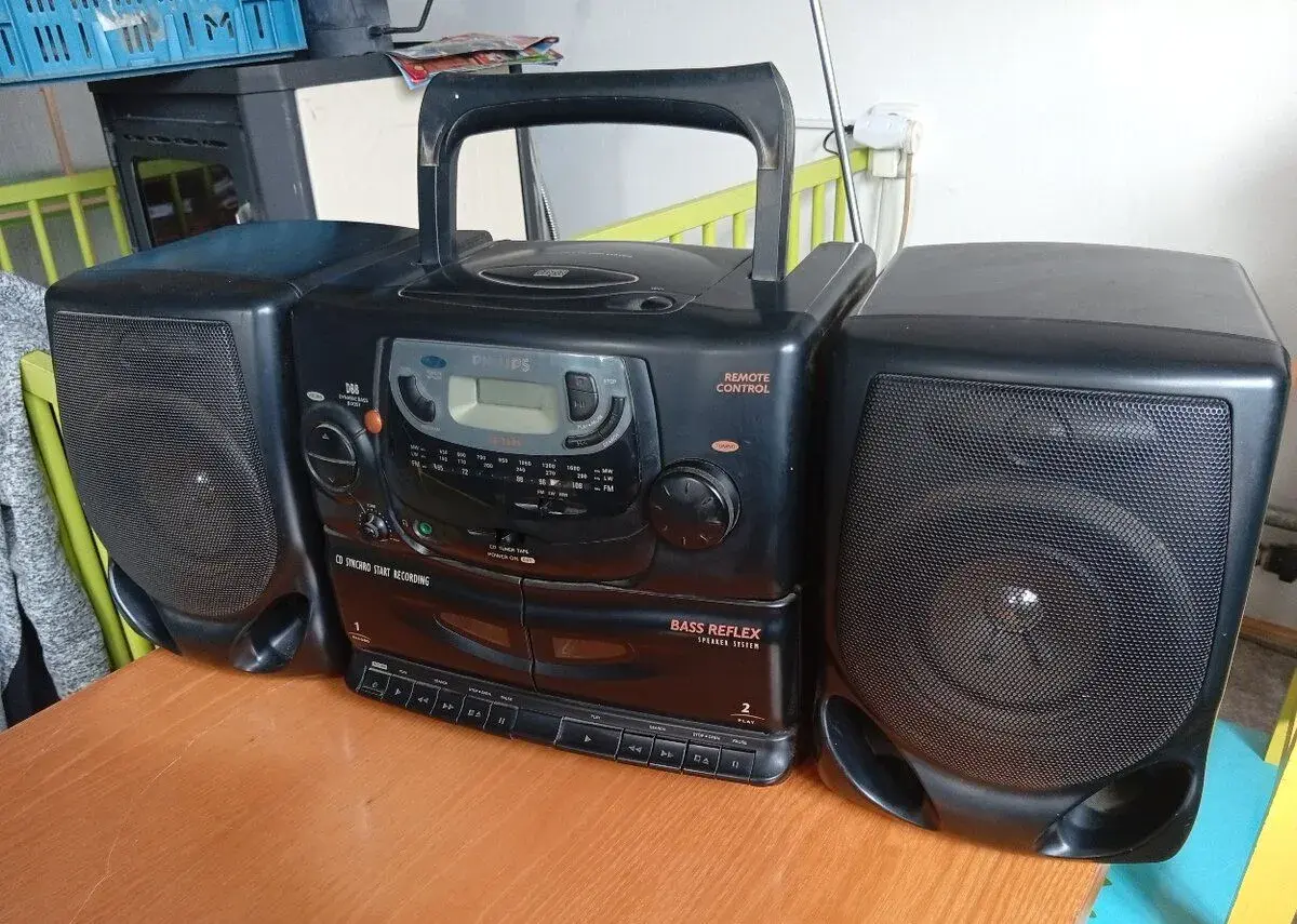RADIOMAGNETOFON S CD PHILIPS AZ 2605