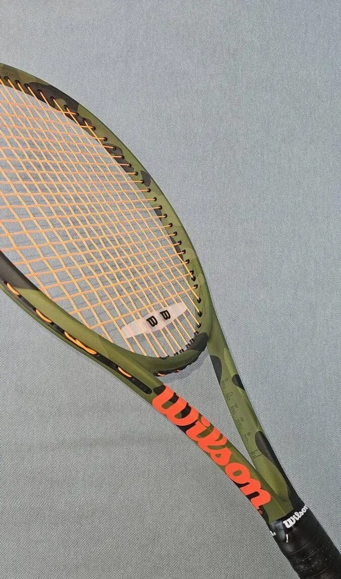 Limitovaná edice - Tenisová raketa Wilson Blade 98L CAMO L2