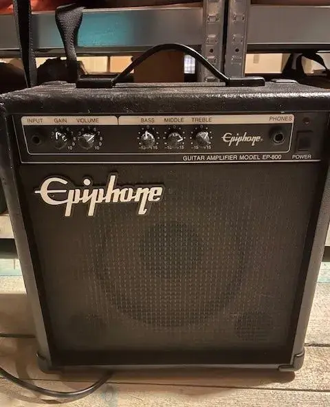 Zesilovač Epiphone EP-800+kabel