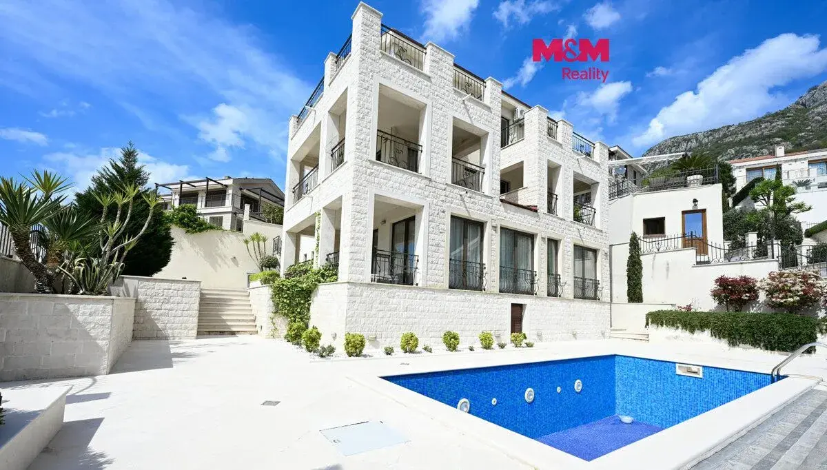 Prodej rodinného domu, 350 m²