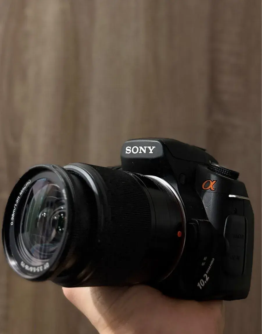 Digitální zrcadlovku Sony Alpha A300 + příslušenství