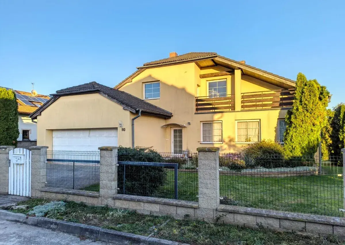Pronájem, rodinný dům, 4+1, 130 m², Mladé Boleslav - Plazy