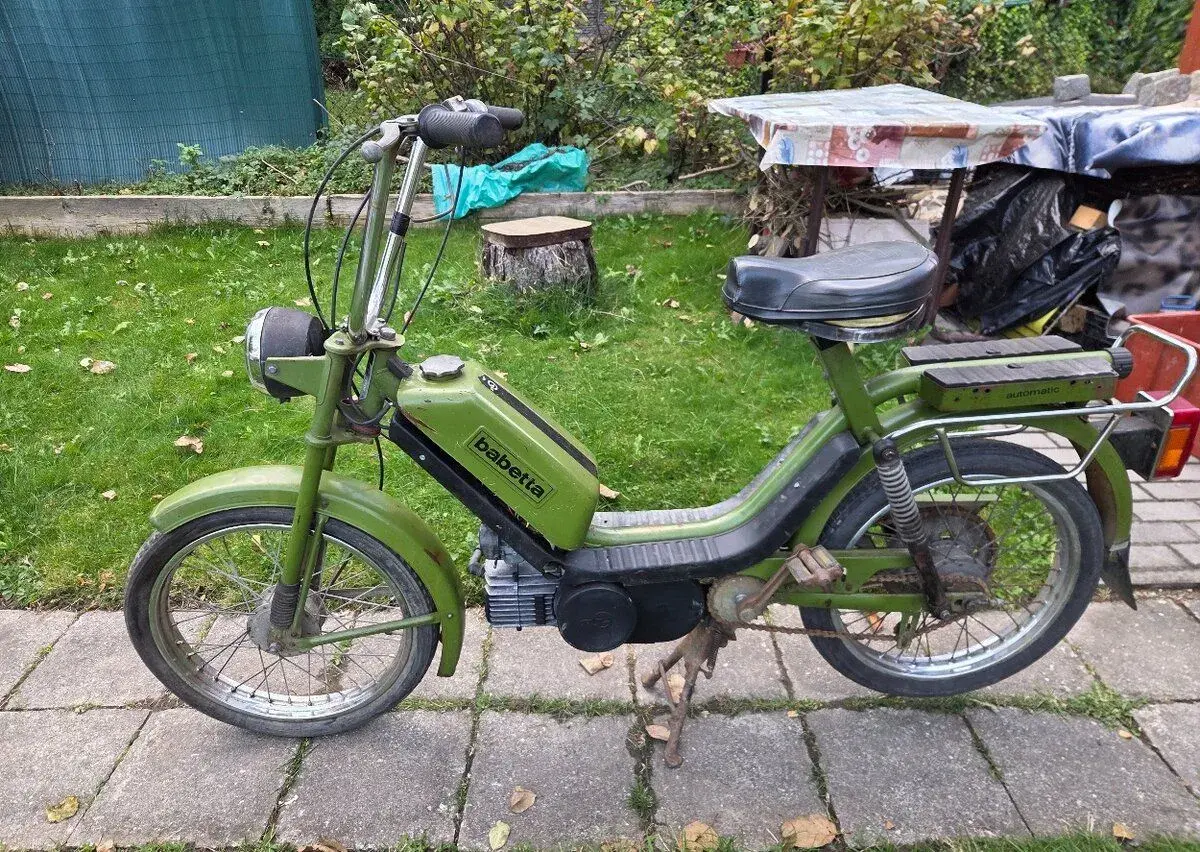Babetta 210 s kartičkou, tmavě zelená původní barva 4.