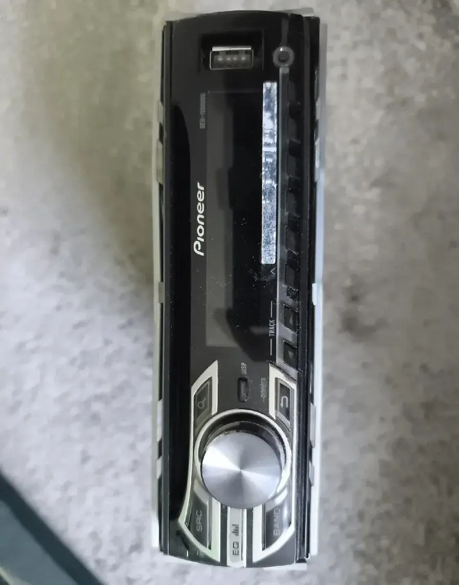 Autorádio Pioneer DEH-1500UBG