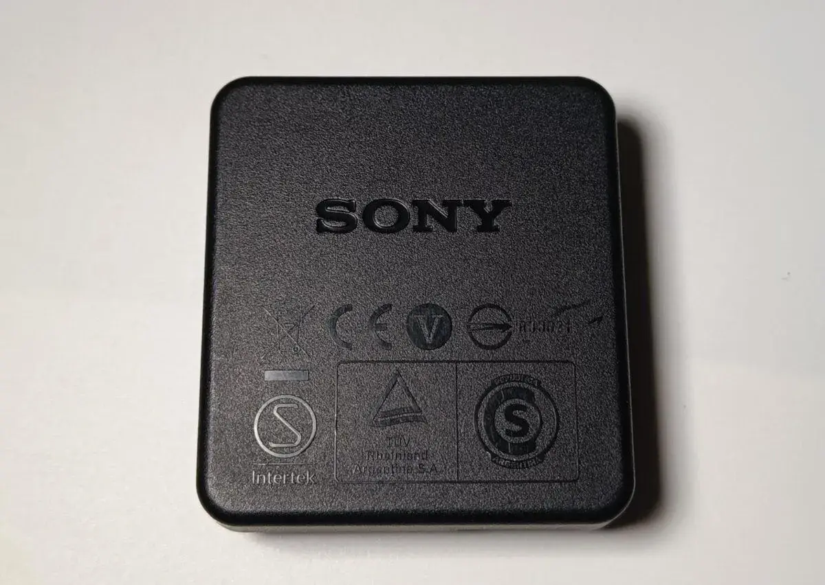 Originální napájecí adaptér Sony AC-UB10C – 5V / 0,5A – funk