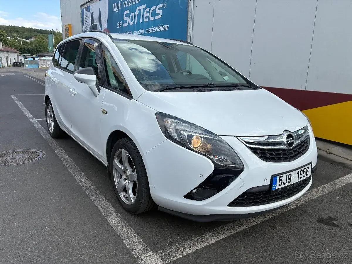 Opel Zafira – 2012, 334 000 km