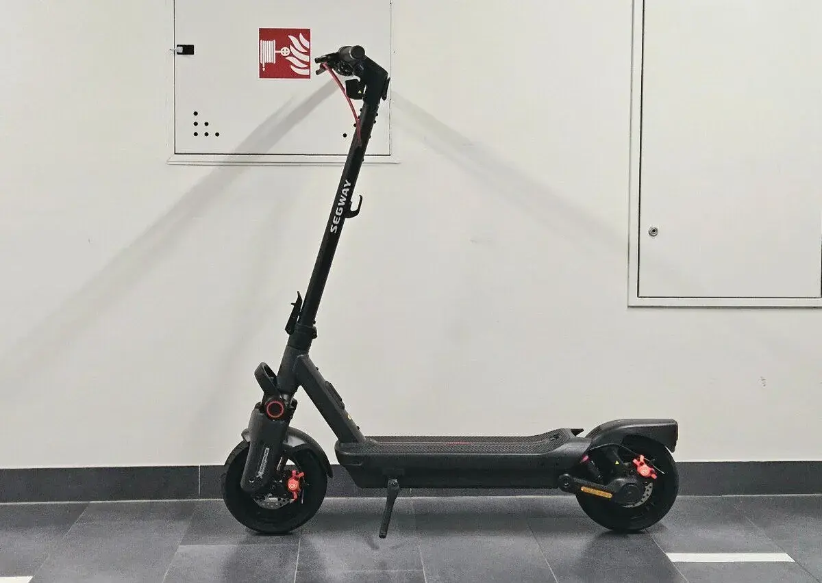 Elektrokoloběžka Segway Ninebot MAX G3 E STAV až 45 km/h