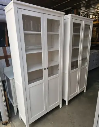 VITRÍNY IKEA HEMNES