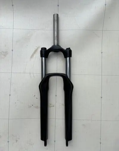 Vidlice SR Suntour 130mm 26' dirt/freeride