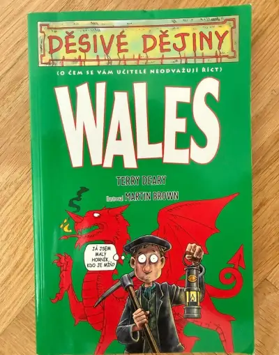 Kniha komiks Děsivé dějiny Walles Terry Deary