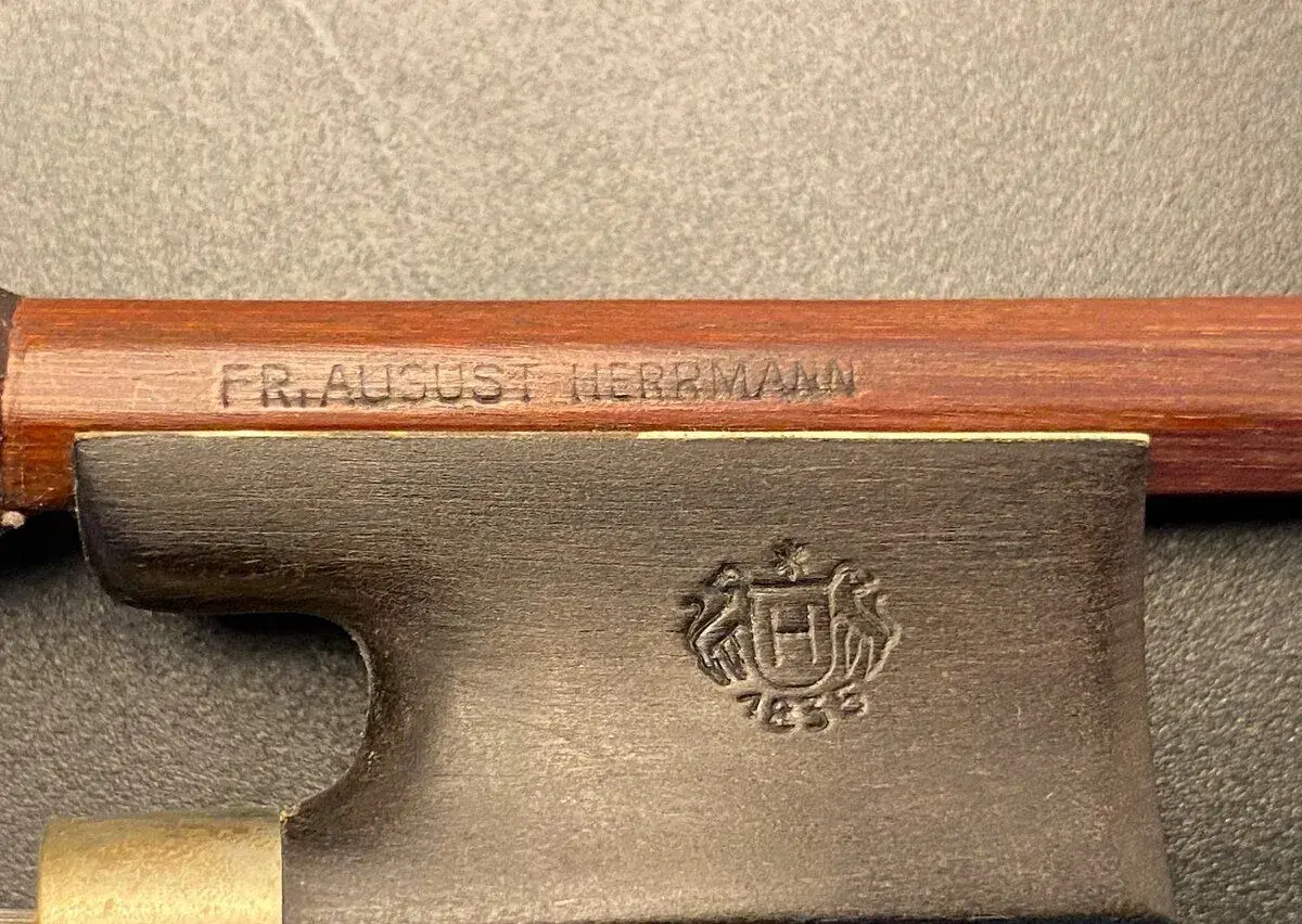 Starožitný houslový smyčec Fr.August Herrmann