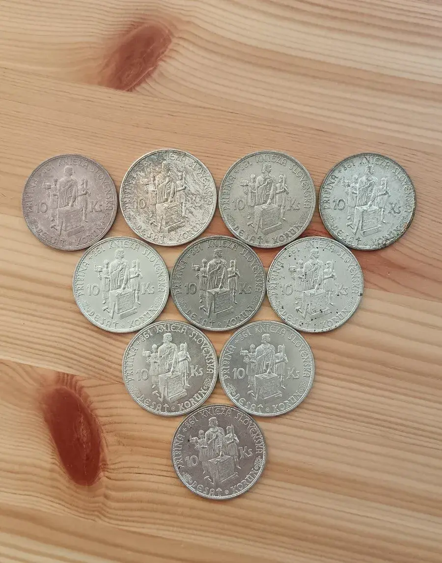 Stříbrná mince 10ks 1944 varianta Kříž na kapličce Slovenský