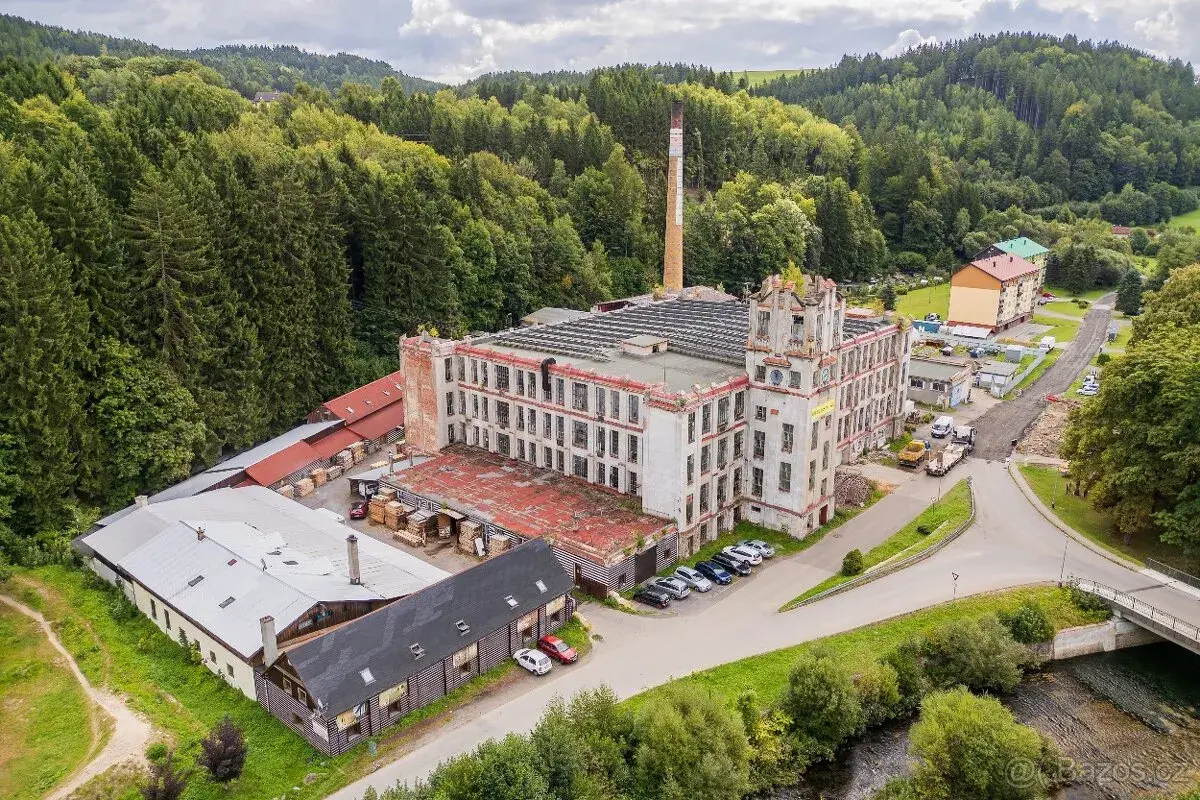 Prodej obchodních prostor/skladů - Bývalá textilka