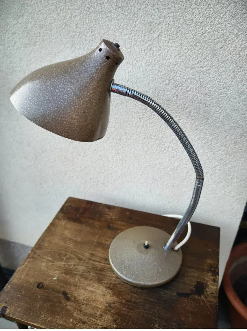 Retro stolní lampa Napako