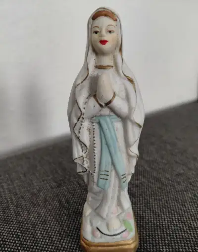 Panna Marie Lurdská porcelánová soška