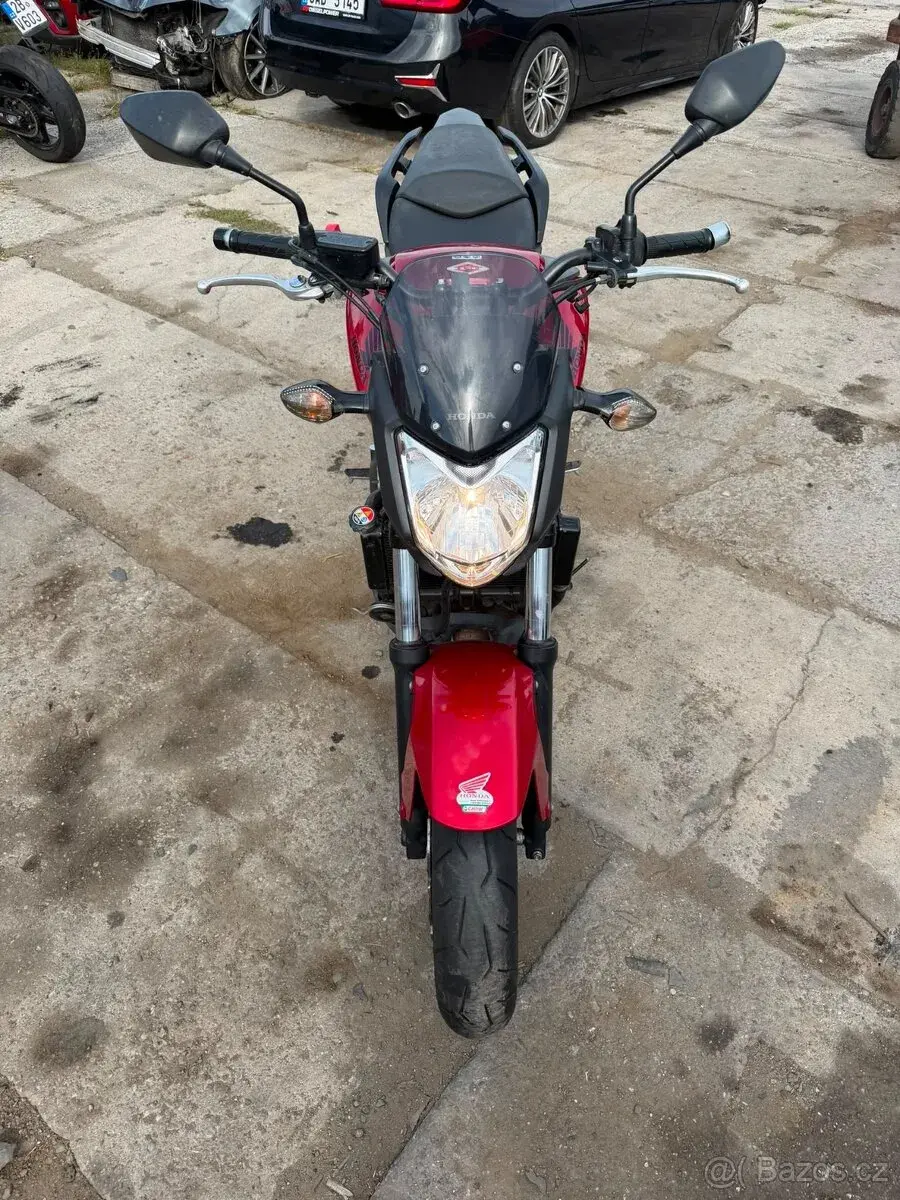 Honda NC 750S 40kw rv:2016/2 najeto:148tis havarované