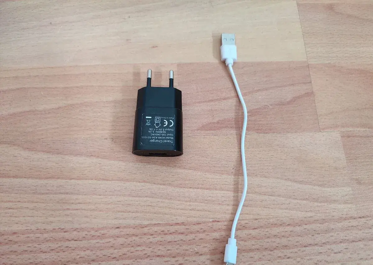 USB nabíječka s kabelem USB-A USB-B micro