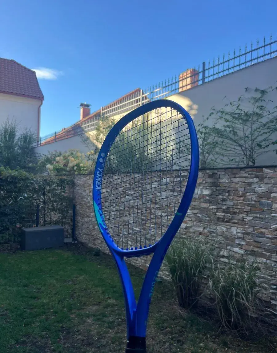 Yonex ezone 285 g- rezervováno