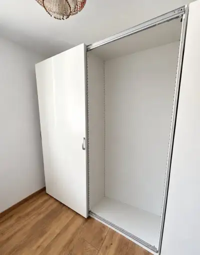 Ikea PAX skřin 200cm - ram a dveře