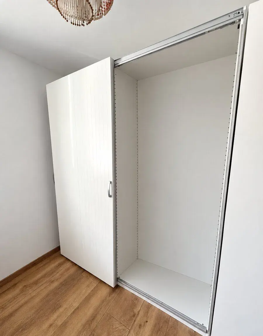 Ikea PAX skřin 200cm - ram a dveře