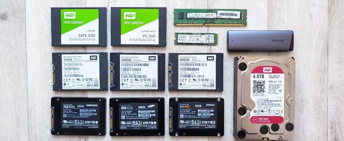 SSD 240-250GB / PC RAM DDR4 a DDR3 pro PC, VGA 4K, poradím