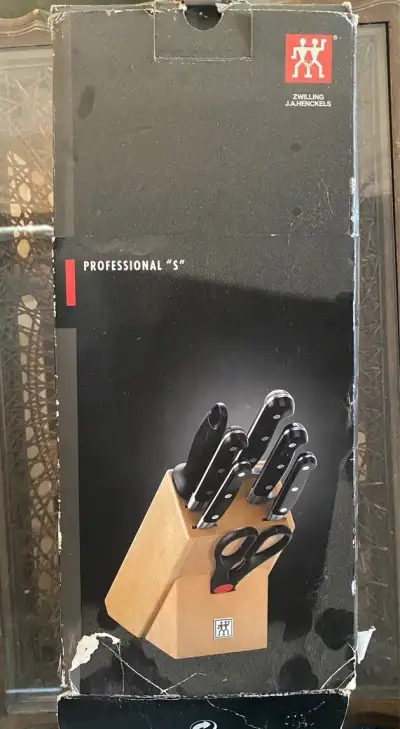 Sada nožů s blokem Nový
