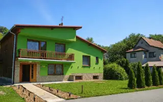 Pronájem v Nýdku 7+1 – klidné místo, garáž, zahrada, balkon