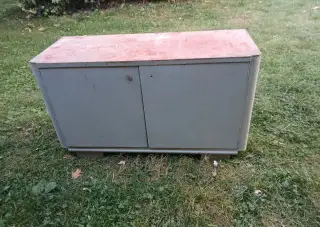 Nízká skříňka, botník