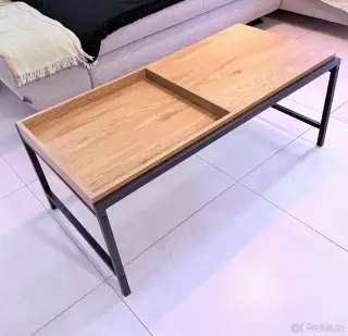 Konferečný stolík veľmi zachovalý
