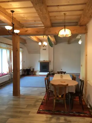 Pronájem apartmánu se samostatným vchodem v domě