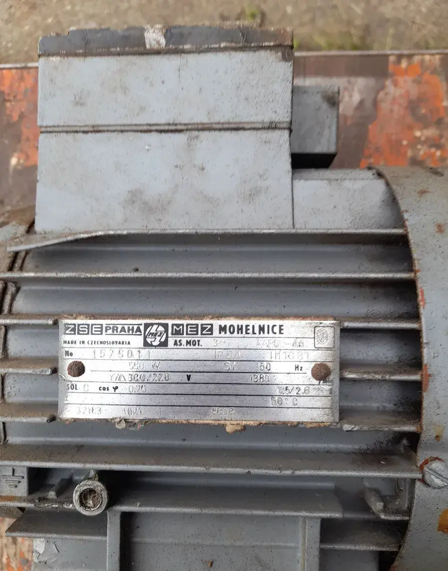 Elektromotor patkový