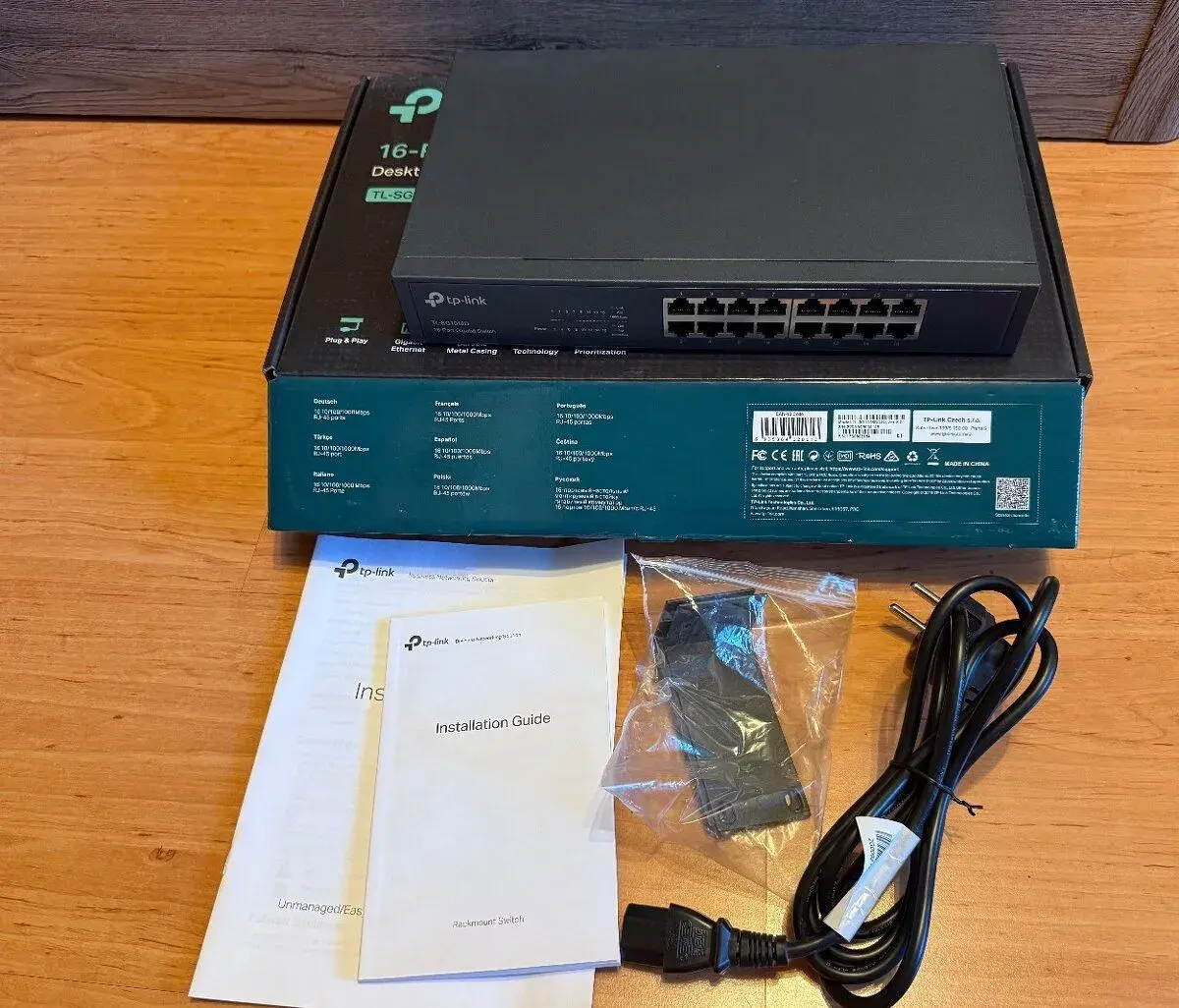 Switch TP-LINK TL-SG1016D, 1U, 16x 100/1000Mbit
