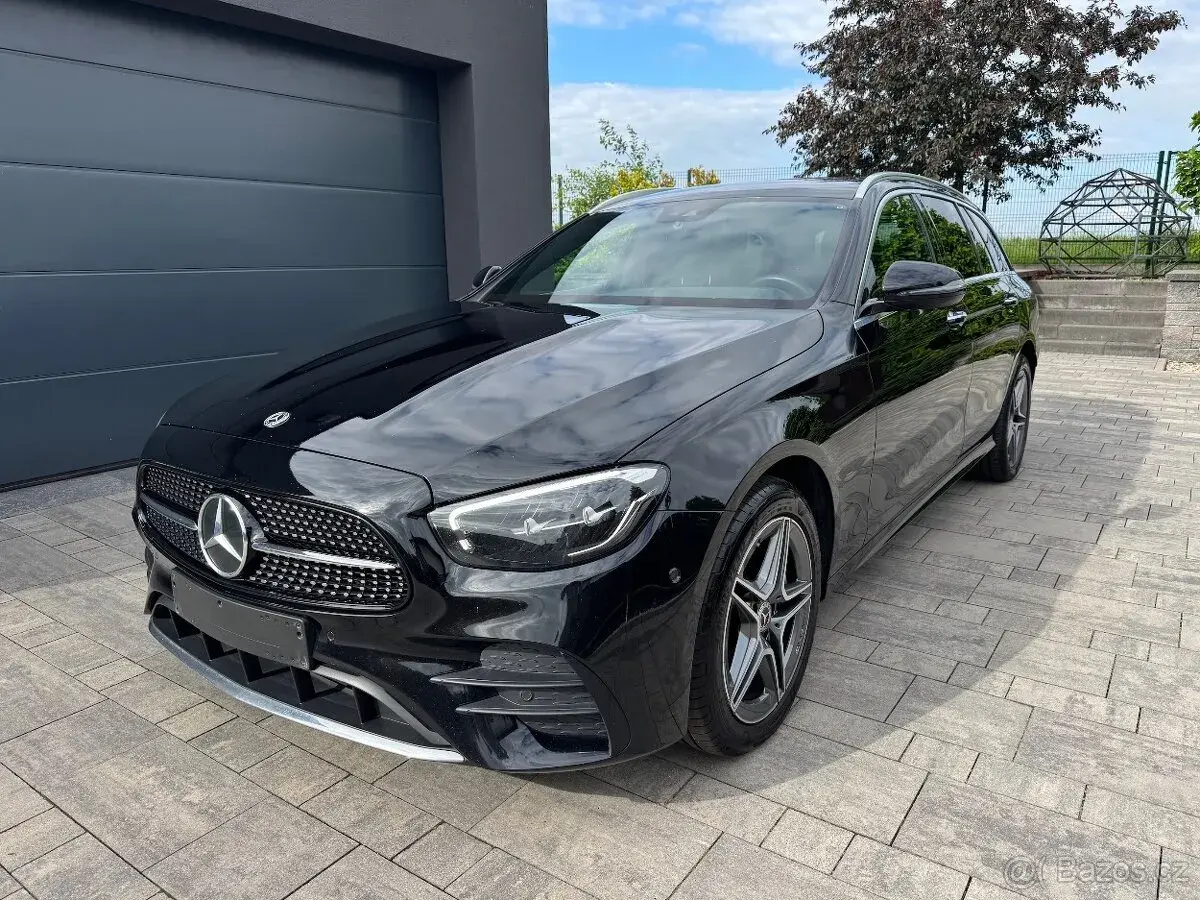 Mercedes-Benz E – 2022, 165 967 km