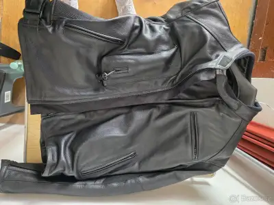 Pánskou koženou bundu na MOTO zn.Helite s airbagem.