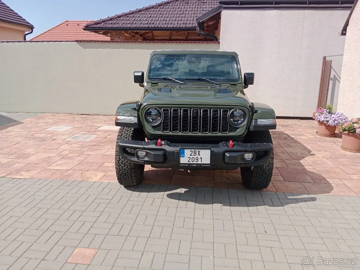 Jeep Wrangler – 2024, 19 600 km
