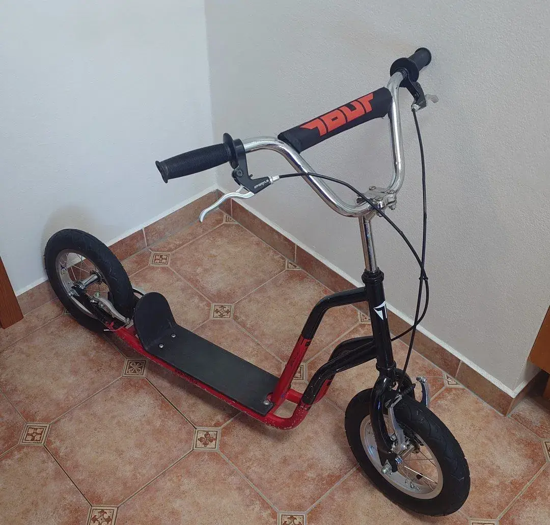 Dětská koloběžka 12"